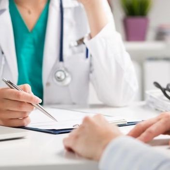 Consulta médica en consultorio en Quito | Consultorio Médico JM